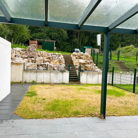 Traumferienhaus Am Nuerburgring Casa de Férias *