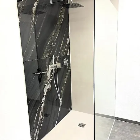 בית נופש Traumferienhaus Am Nuerburgring