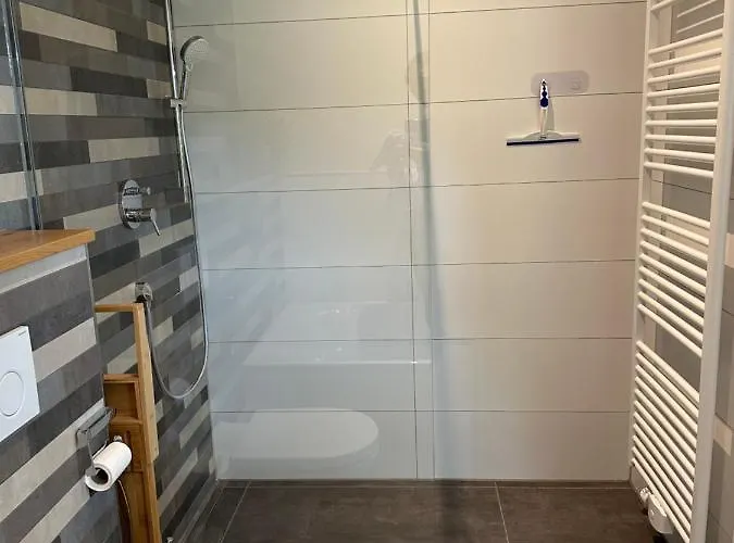 Casa de Férias Traumferienhaus Am Nuerburgring Leimbach (Ahrweiler)