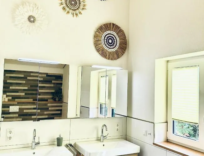 Casa de Férias Traumferienhaus Am Nuerburgring Leimbach (Ahrweiler)